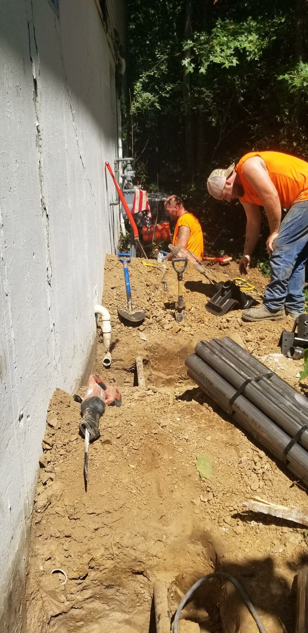 Installing a waterproofing system